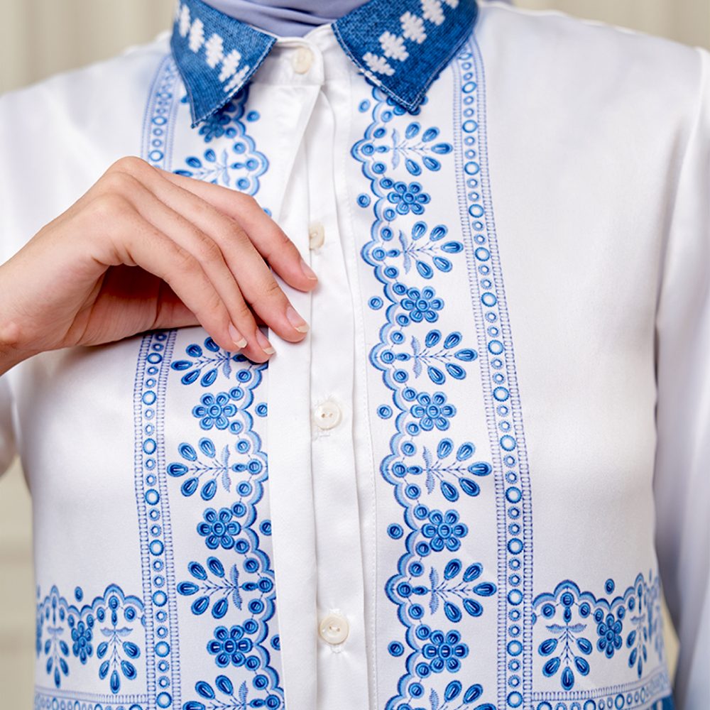 Laura Shirt in Blue - Image 5